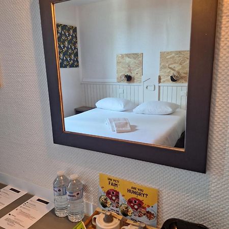 Escale Kennedy Hotel เมรินแญค ภายนอก รูปภาพ