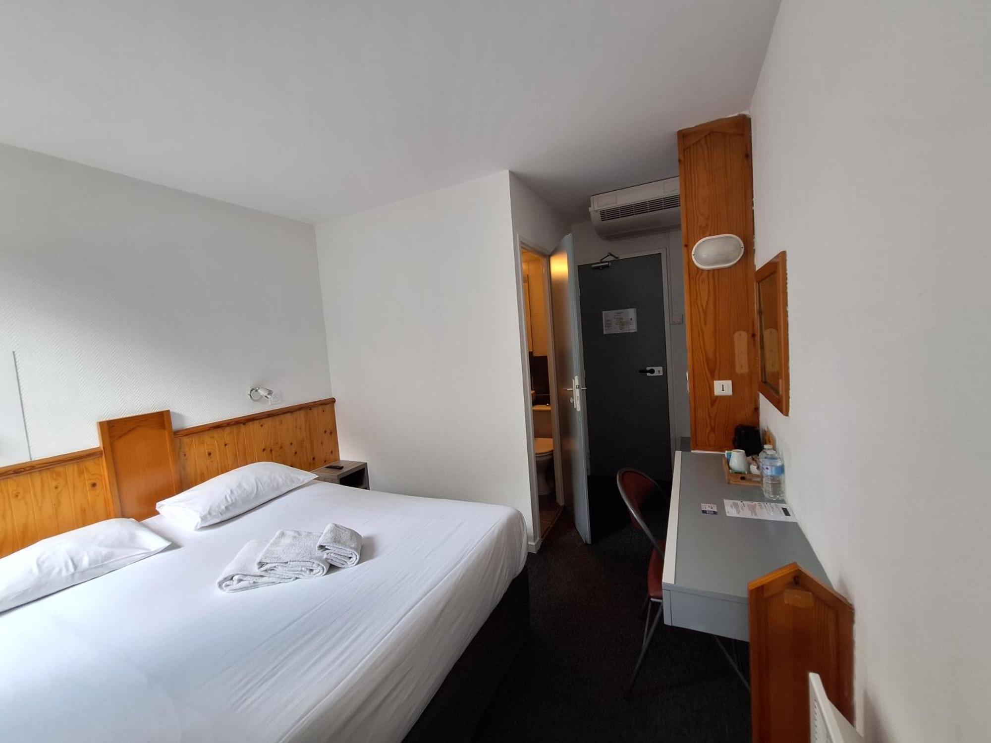 Escale Kennedy Hotel เมรินแญค ภายนอก รูปภาพ