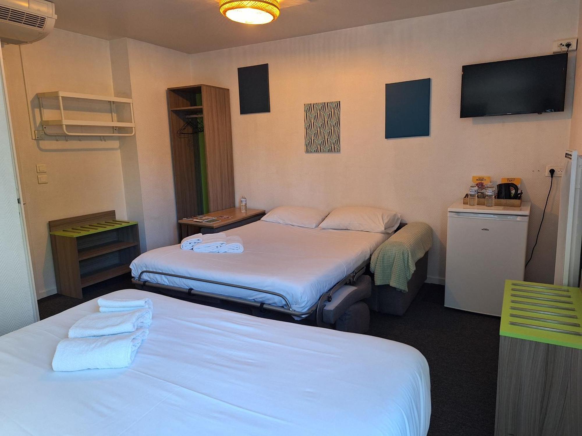 Escale Kennedy Hotel เมรินแญค ภายนอก รูปภาพ